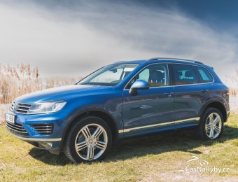 VW Touareg 4,2 TDi R-line: objemný dravec, se kterým je radost jezdit po silnici i v terénu