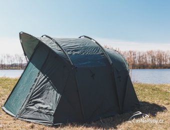 Bivak Anaconda Vipex Maxx Dome: extra pohodlné bydlení a magnetická předsíň navrch