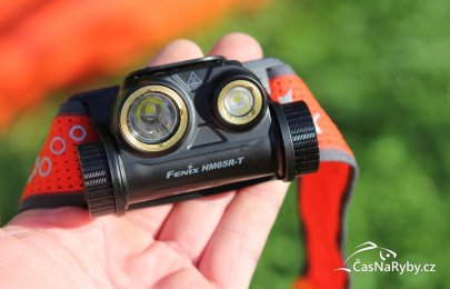Fenix HM65R-T: Špičková čelovka s dvěma reflektory pro dlouhé i široké světlo dle potřeby
