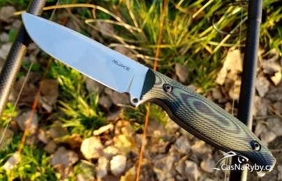 Ruike Jager F118: nečekaně výborný nůž na lov, práci s jídlem, dřevem i nástrahami