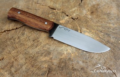 Nůž od knife makera Filipa Sovy: krásná a obratná uhlíkovka s exotickou ručkou